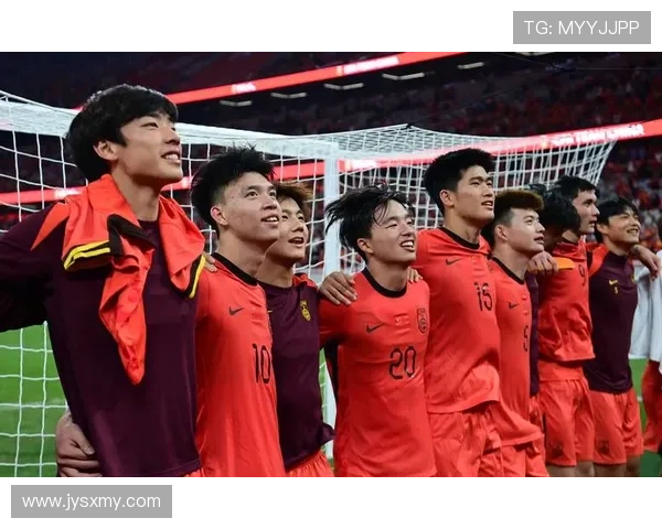 U23国足半场落后彭啸伤退 U23国足半场落后彭啸伤退